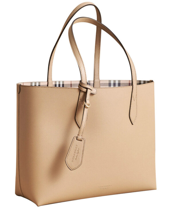 Burberry The Medium Reversible Tote in Haymarket Check and Leather 40496351 Apricot